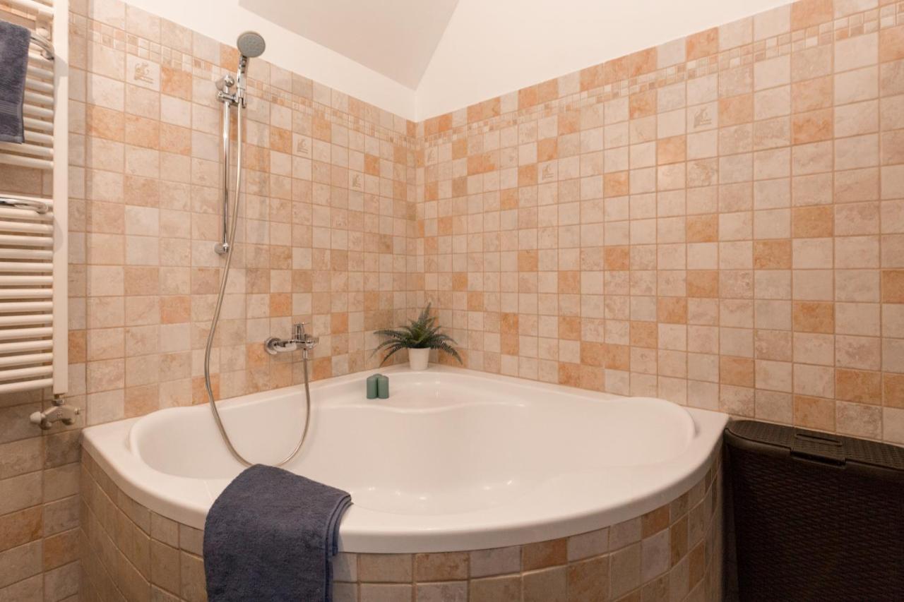 Supercentral Spacious Apartment Будапеща Екстериор снимка